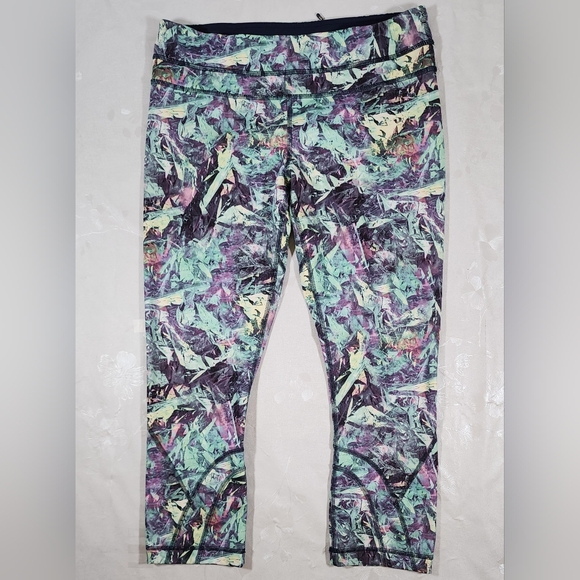 Lululemon Run: Inspire Crop II Women Sz 8 Leggings Iridescent Multi Luxtreme - Picture 1 of 10
